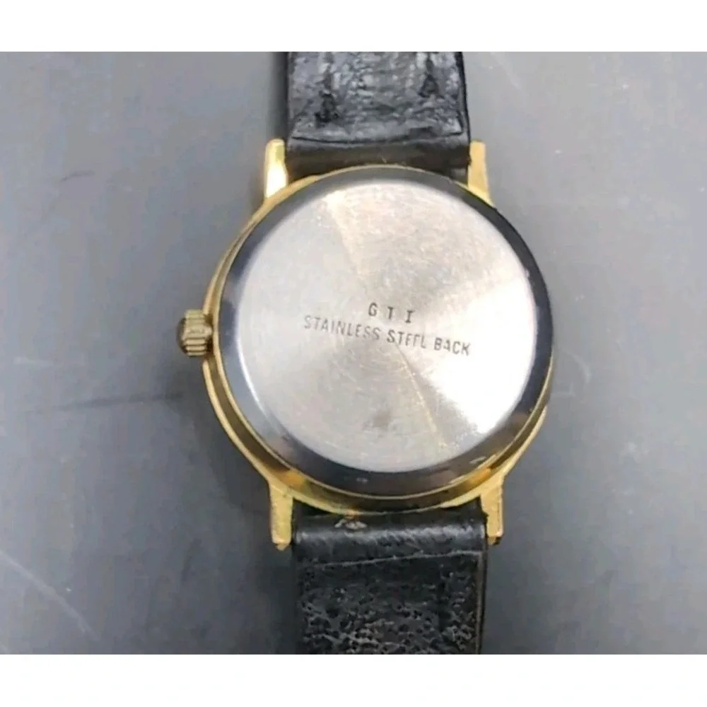 Vintage Valentino GTI‎ Watch Brown Leather Strap Untested
